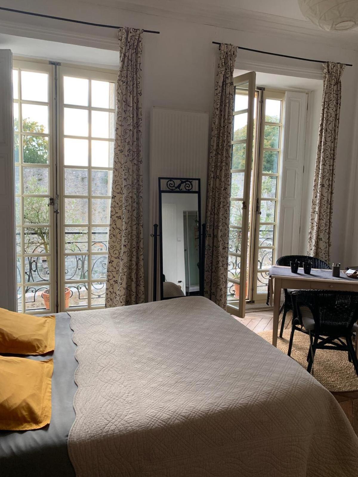 Chambre D'Hote Du Chateau Dourdan Eksteriør bilde
